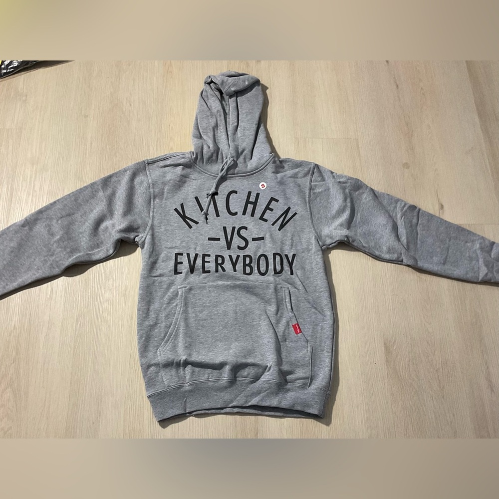 True Cooks Kitchen Vs Everybody Sweater